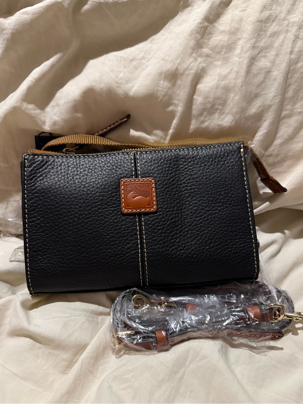 Dooney & Bourke Small Janine Crossbody Bag Black NWT